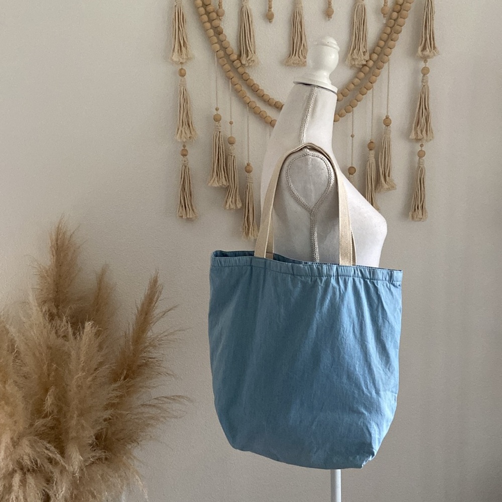 Old Navy blue chambray tote shoulder market bag denim light weight 15” cream